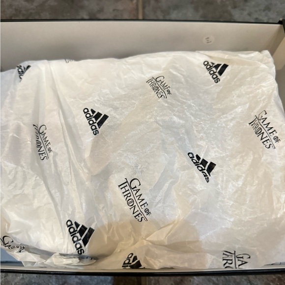 Women's Adidas Ultra Boost 4.0 Game Of Thrones Targaryen size 8 limited ed



﻿ - Picture 14 of 15